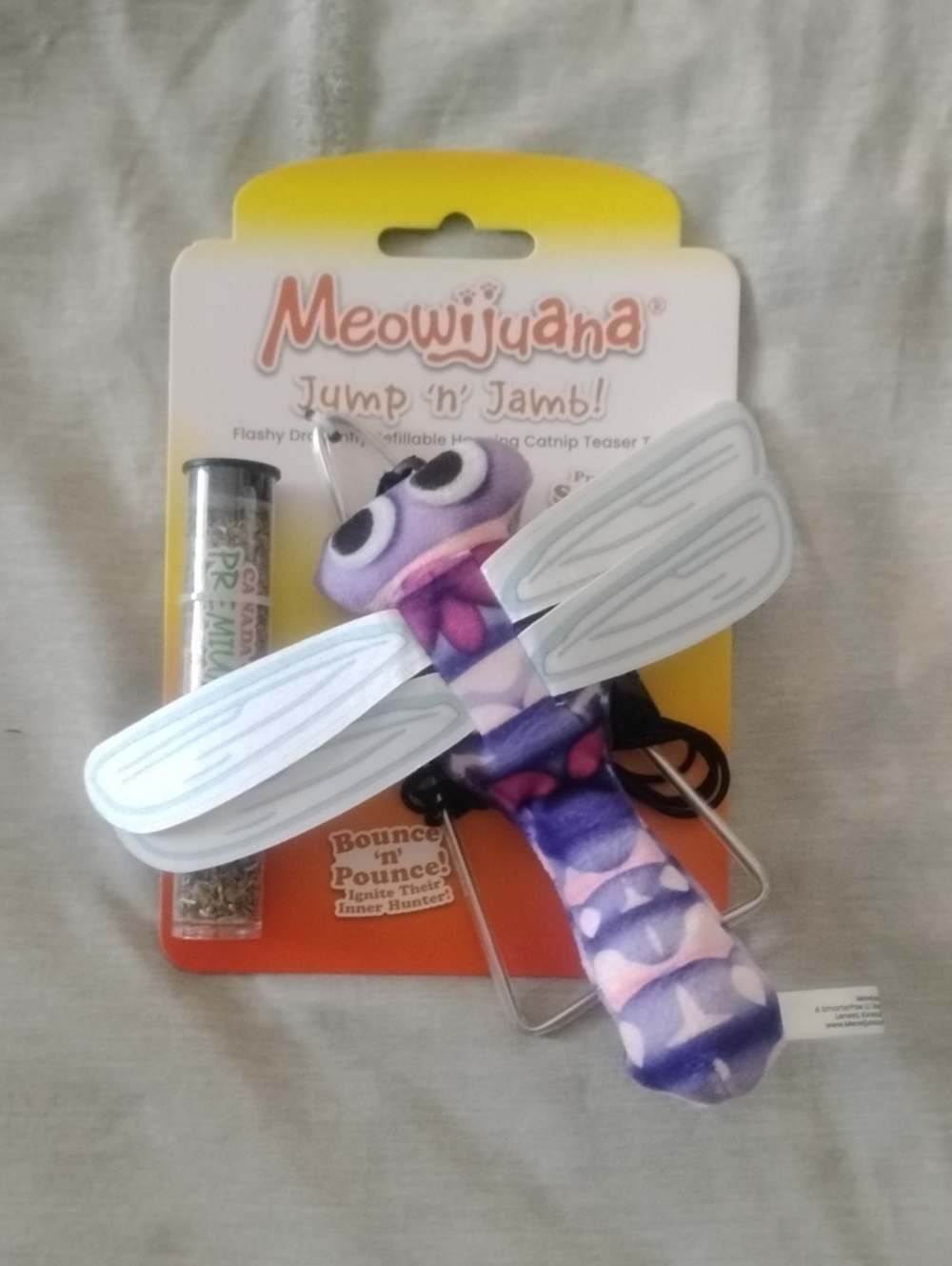 Meowijuana Jump 'n' Jamb Cat Toy - Purple & White Dragonfly